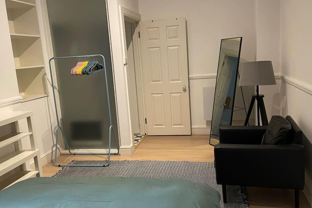 شقة The Flat With The Heart لندن المظهر الخارجي الصورة